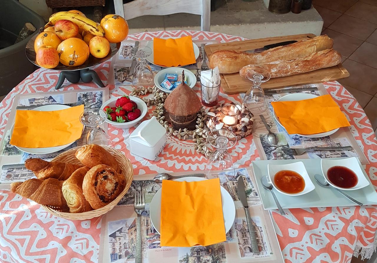 Bed and Breakfast Domaine De Potofayol Lacropte Экстерьер фото